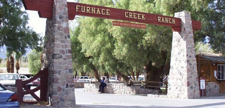 Voyage sur-mesure, Ranch avec piscine à Death Valley